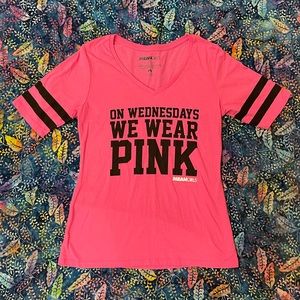 Mean Girls V-Neck Raglan Size Large